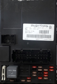 Ford Mustang 8R3T-14B476-AD 8R3T-14B476AD